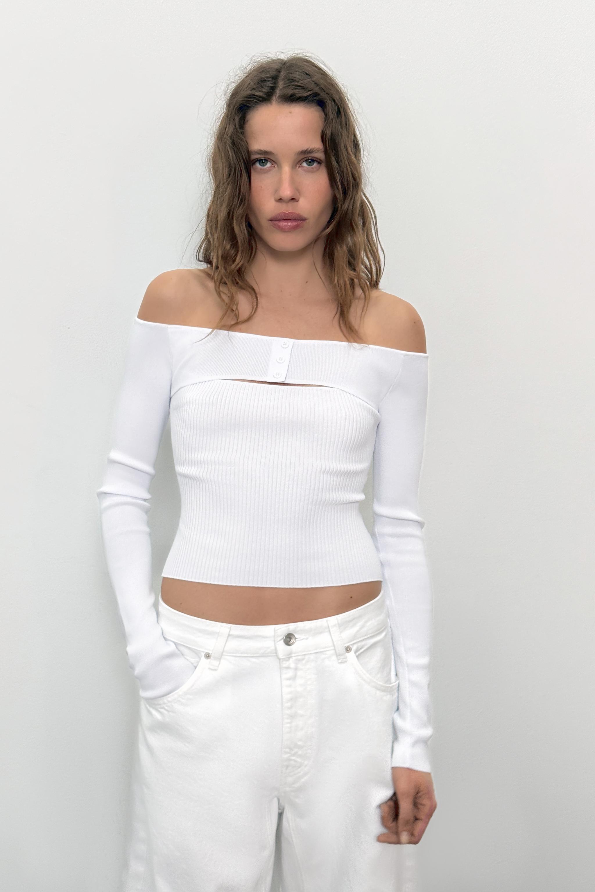 TOP AJUSTÉ EN MAILLE CUT OUT